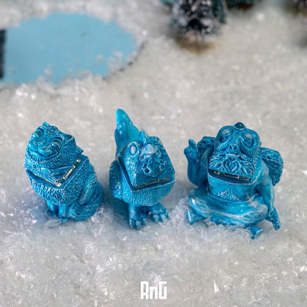 Frozen keycaps for custom keyboards