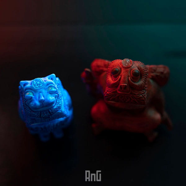 Red and blue artisan keycaps displays
